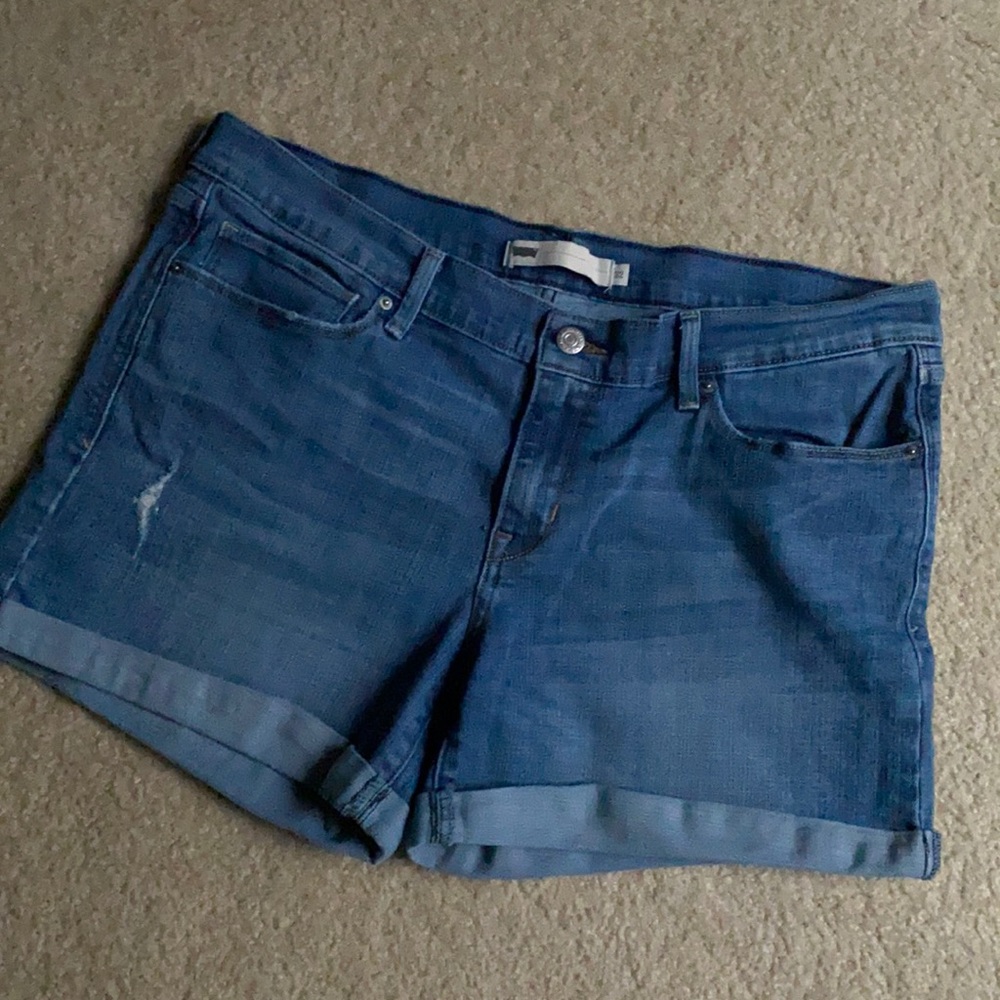 Levi’s denim shorts